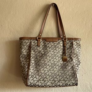 Tommy Hilfiger Tote - Brown